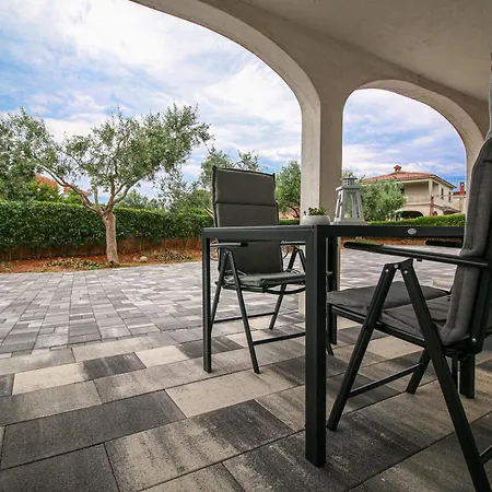 Lamanova Apartament *