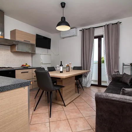 Apartament Lamanova