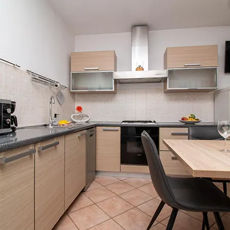 Apartament Lamanova *