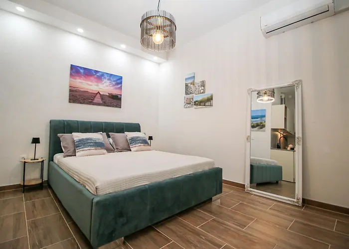 Lamanova Ρόβινι